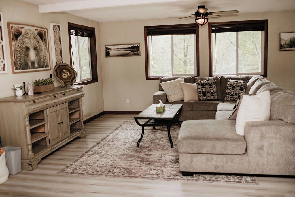 Photo of Livingroom in Motley