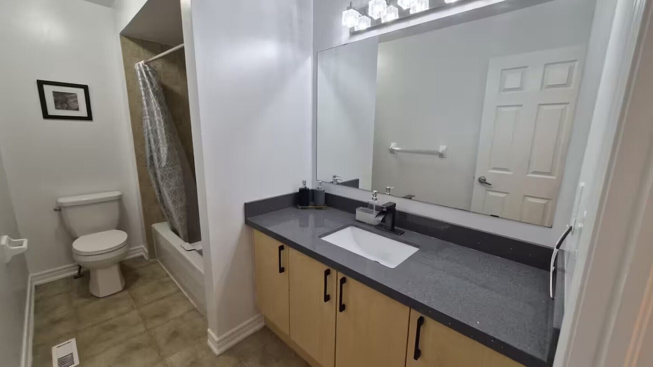 Photo of Bathroom in Churchill Meadows