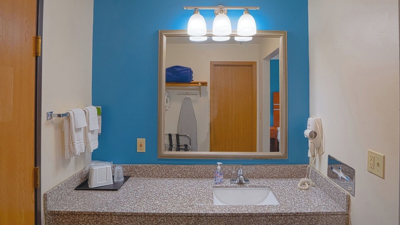 Photo of Bathroom in Redwood Falls