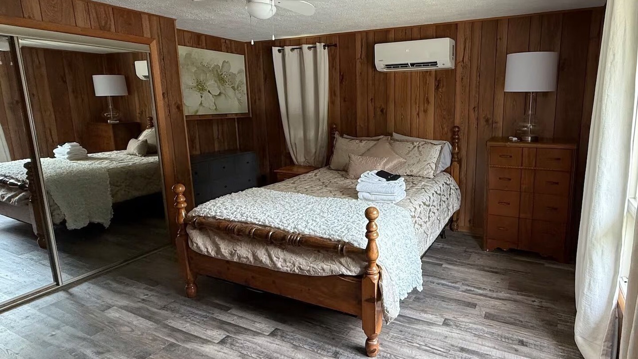 Photo of Bedroom in Havelock-Belmont-Methuen