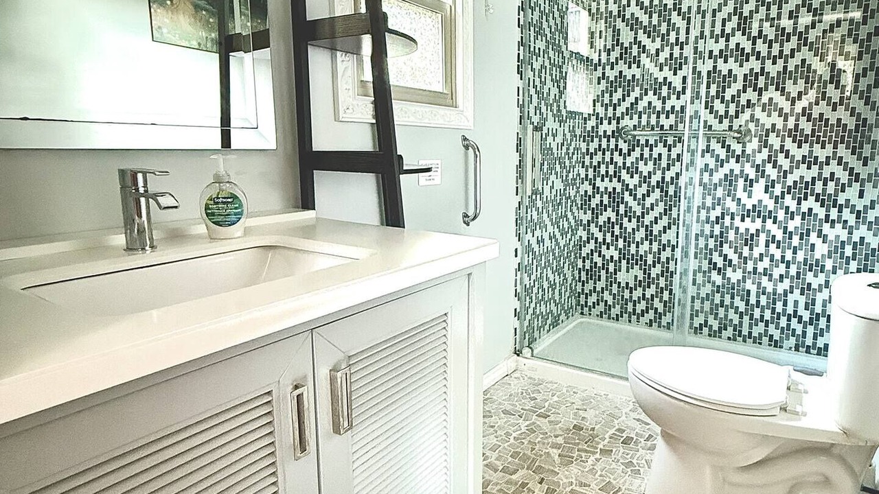 Photo of Bathroom in Havelock-Belmont-Methuen
