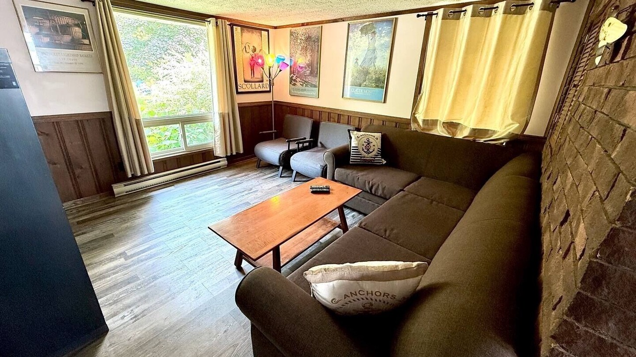 Photo of Livingroom in Havelock-Belmont-Methuen