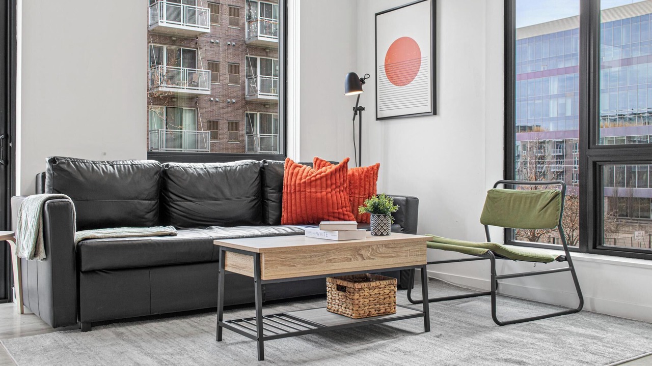 Photo of Livingroom in Lowry Hill East