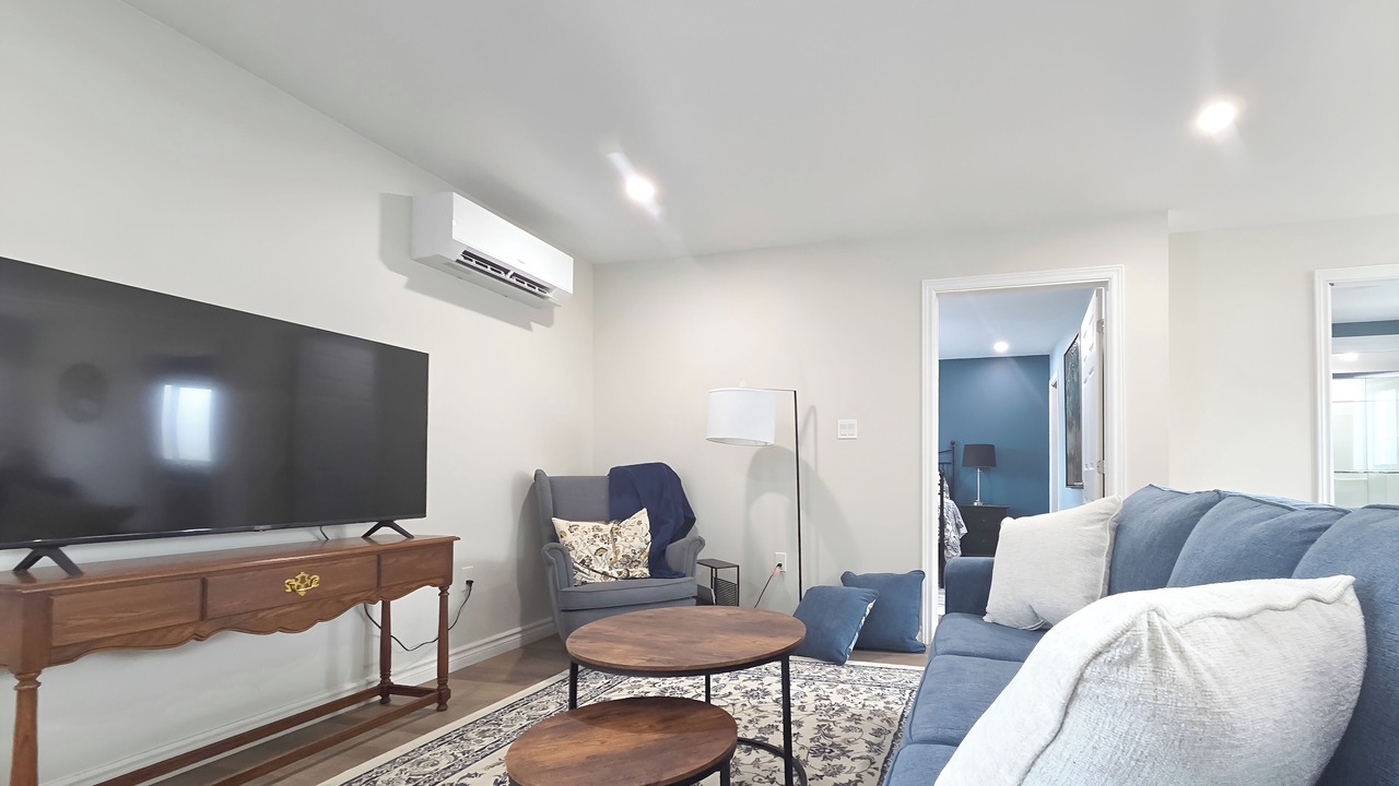 Photo of Livingroom in Chatham-Kent