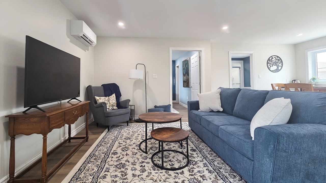 Photo of Livingroom in Chatham-Kent