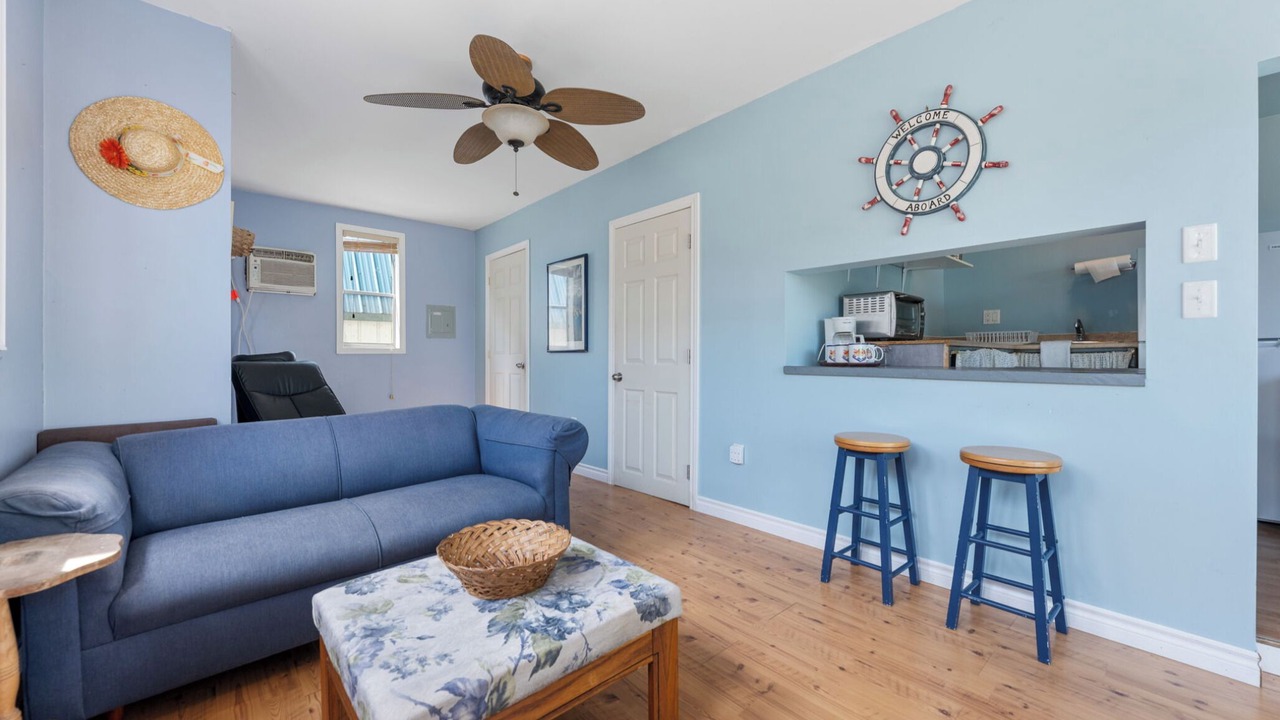 Photo of Livingroom in Turkey Point
