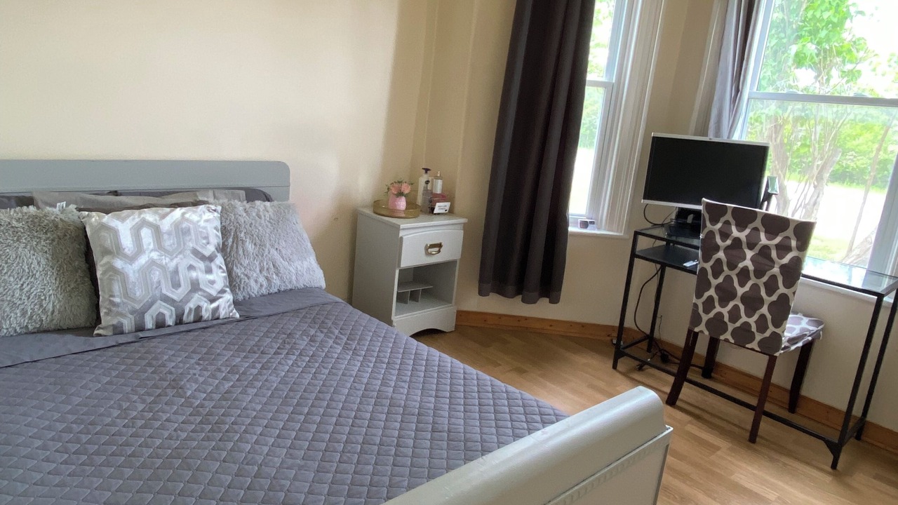 Photo of Bedroom in Trenton