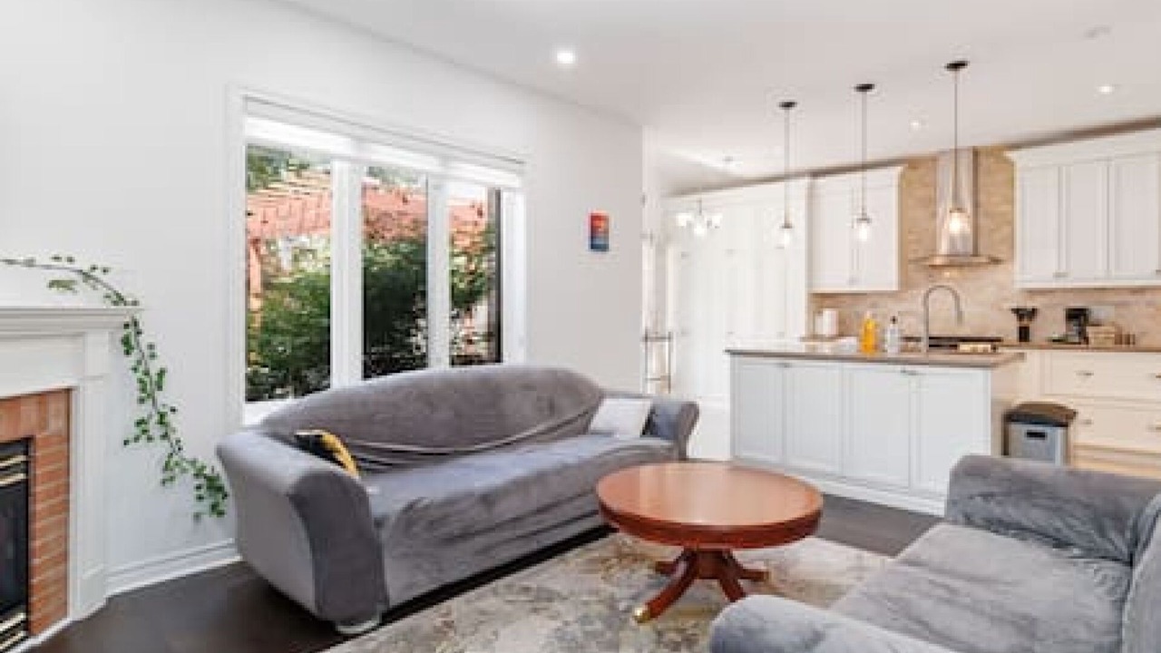 Photo of Livingroom in Brampton