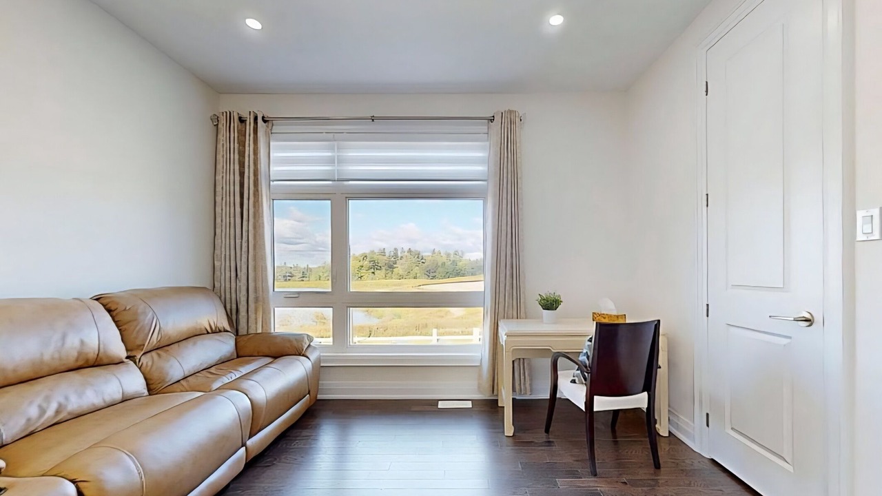 Photo of Livingroom in Vaughan