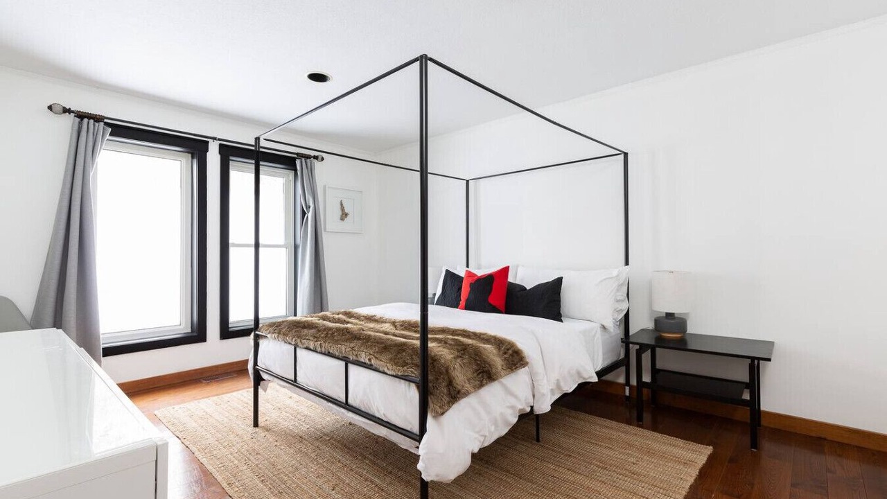Photo of Bedroom in Lake of Bays