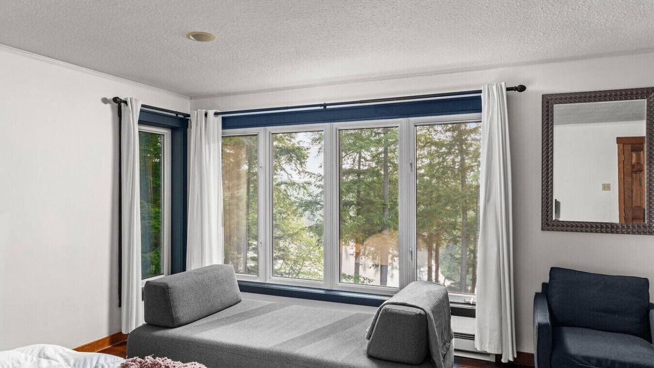 Photo of Bedroom in Lake of Bays