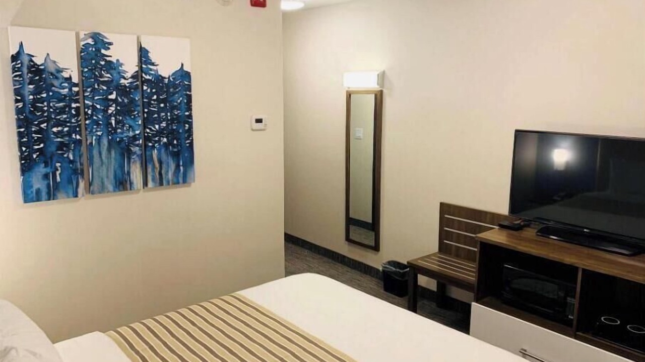 Photo of Bedroom in Northeast Mississauga