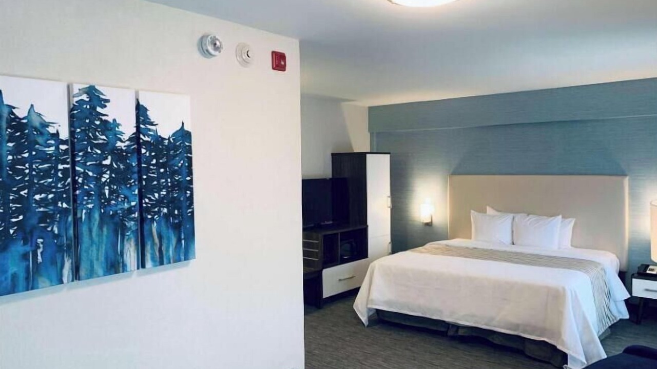 Photo of Bedroom in Northeast Mississauga