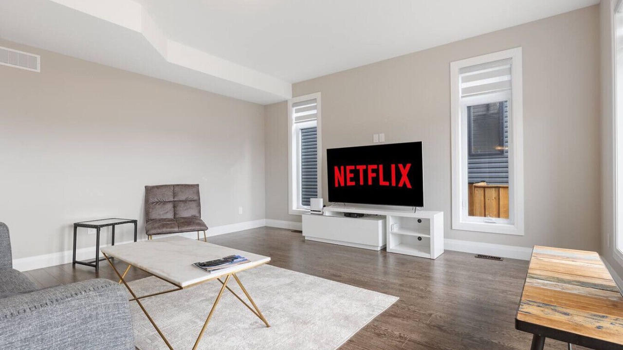 Photo of Livingroom in Colborne