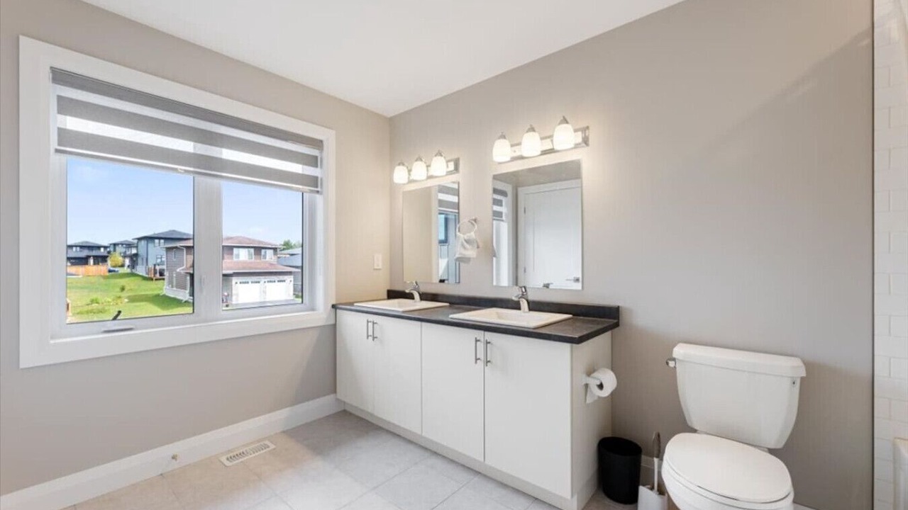 Photo of Bathroom in Colborne