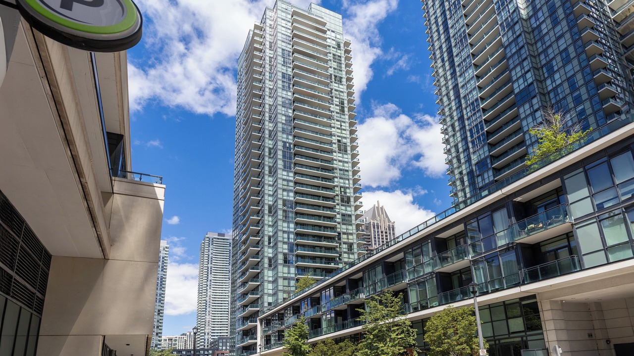 Photo of Outdoor in Downtown Mississauga