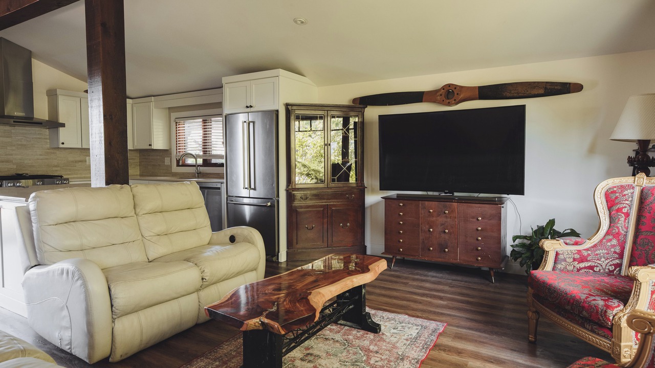 Photo of Livingroom in Plympton-Wyoming
