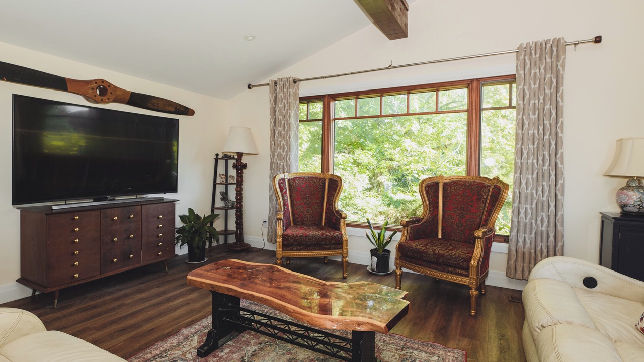 Photo of Livingroom in Plympton-Wyoming
