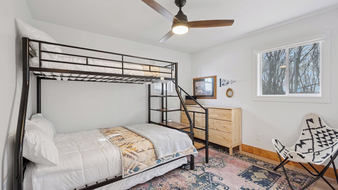 Photo of Bedroom in Clear Lake