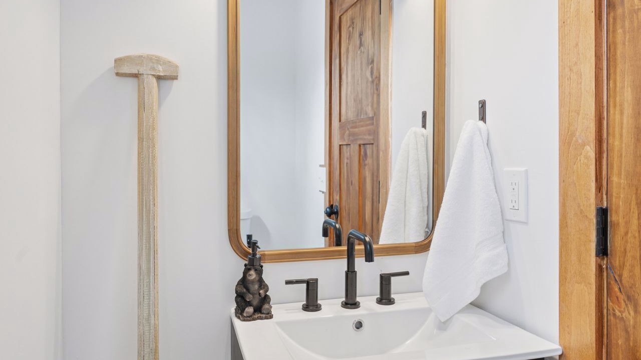 Photo of Bathroom in Clear Lake