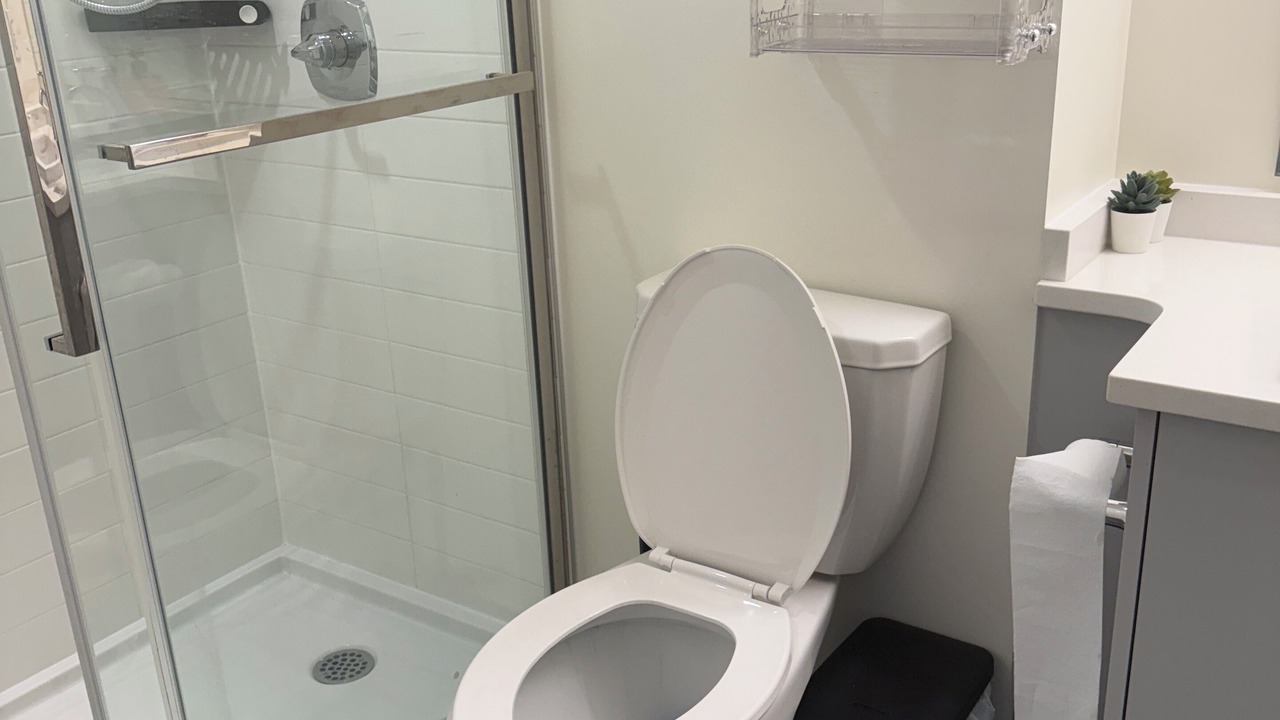 Photo of Bathroom in Ledbury - Heron Gate - Ridgemont - Elmwood