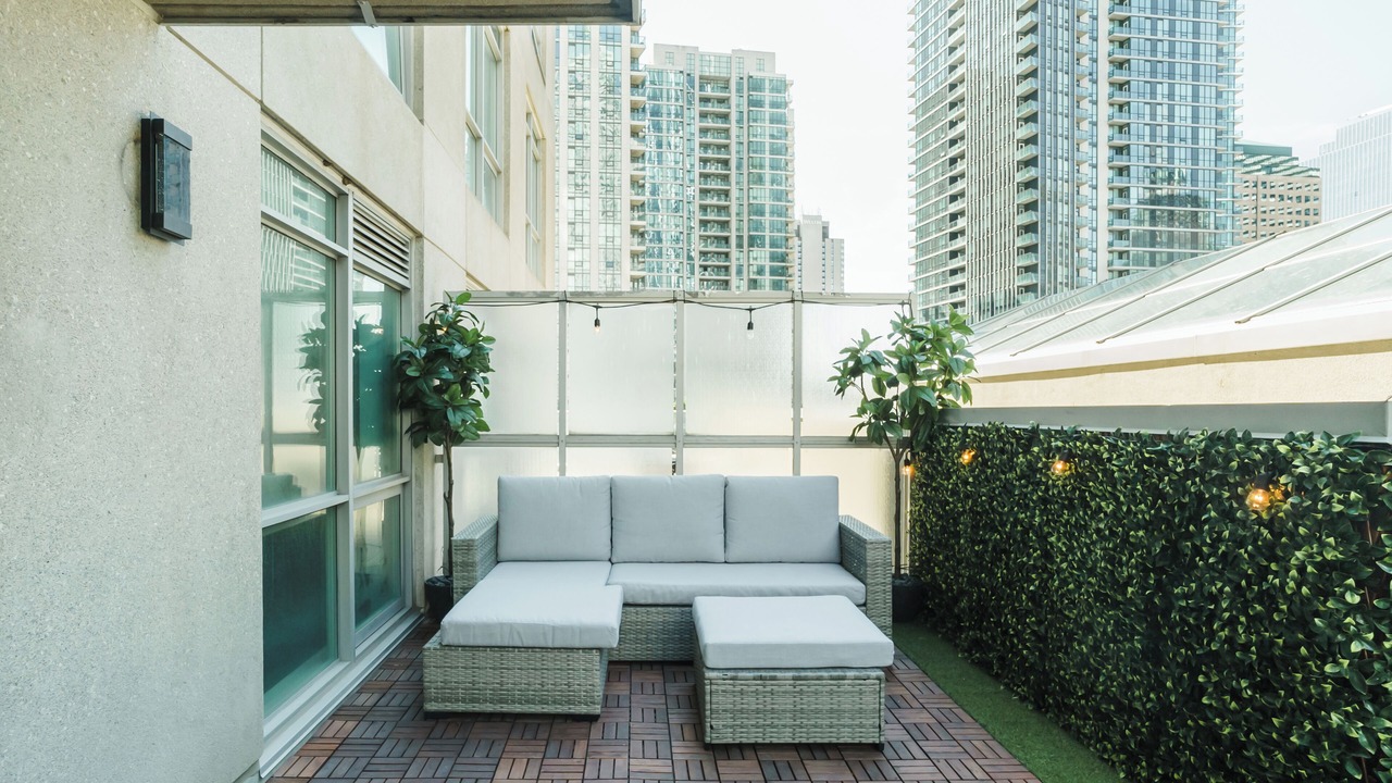 Photo of Patio Balcony in Financial District