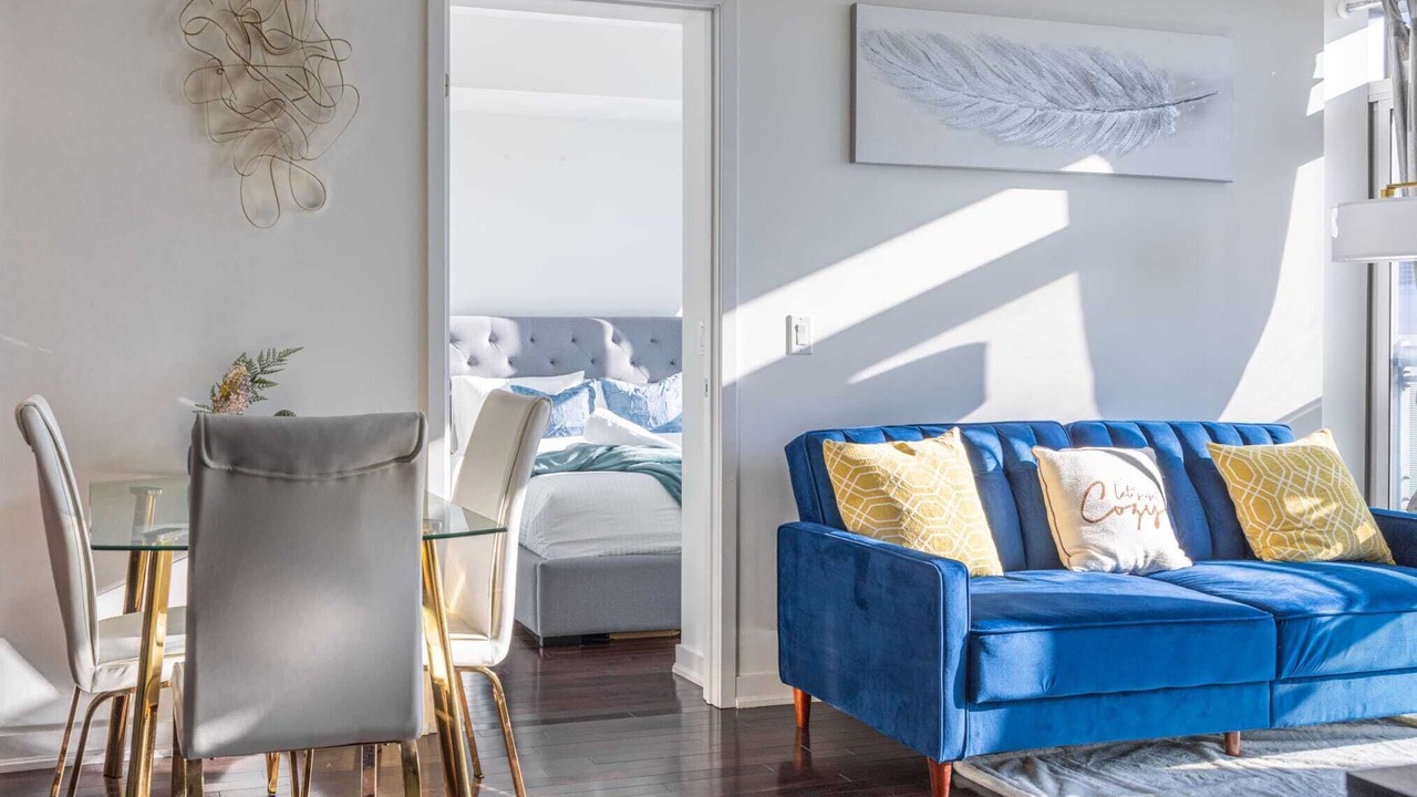 Photo of Livingroom in Toronto Entertainment District