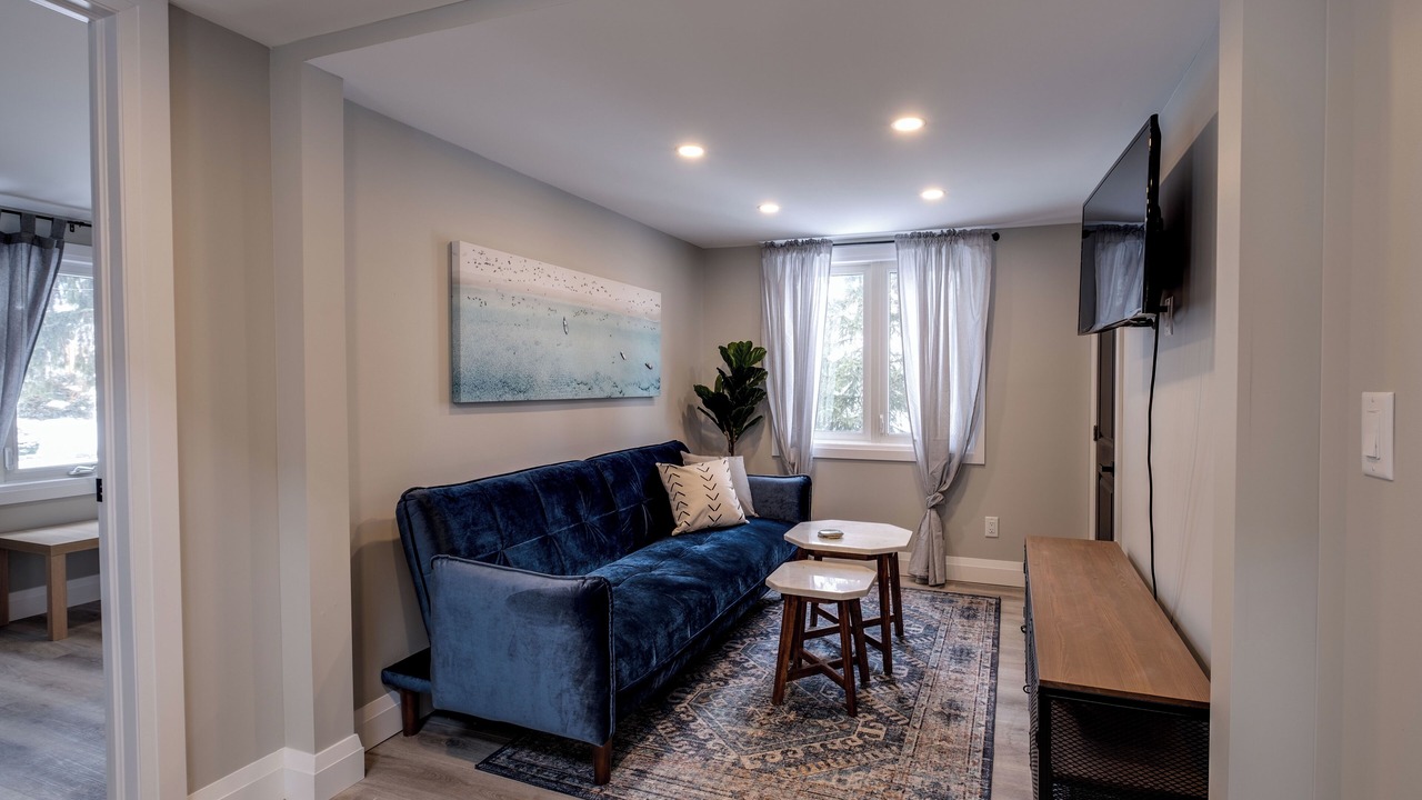 Photo of Livingroom in Grand Bend