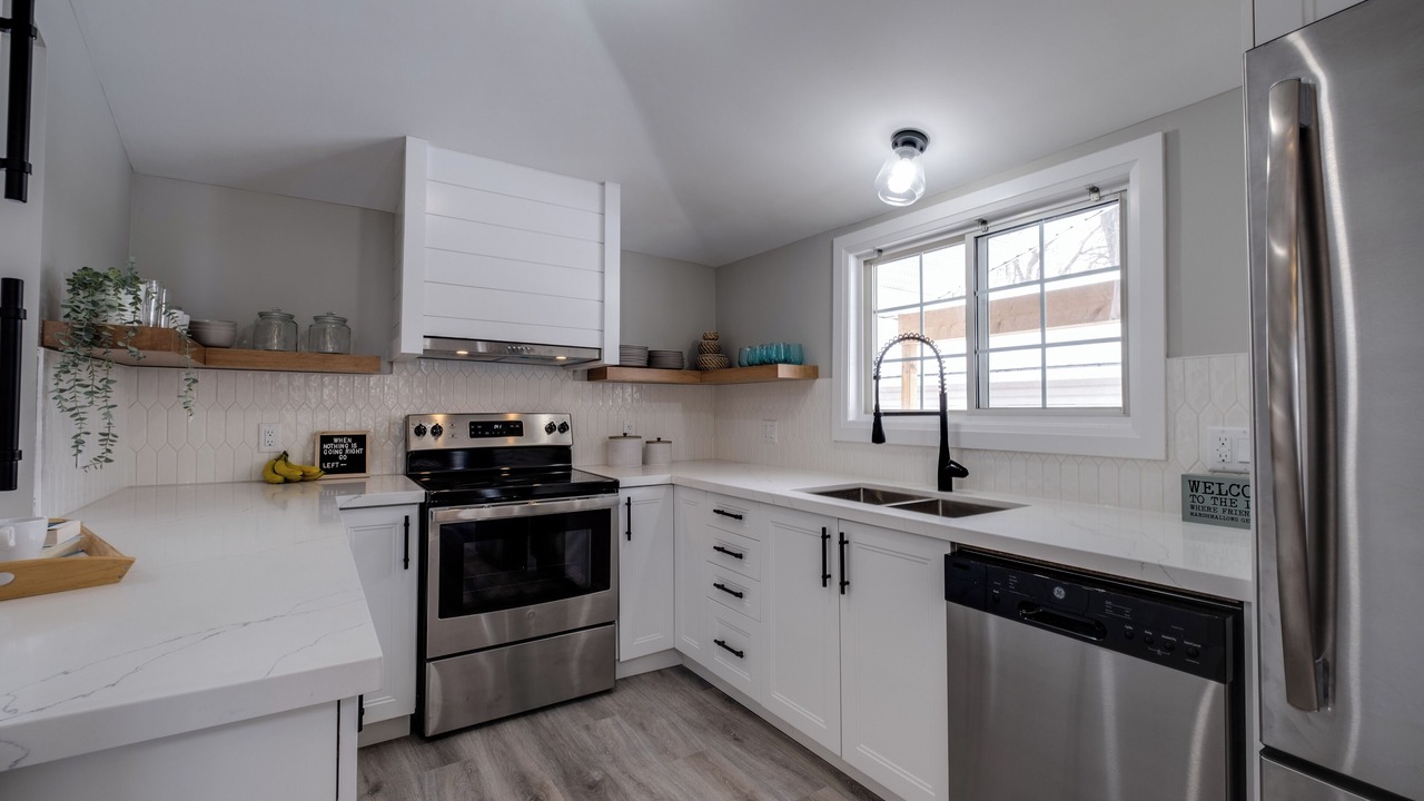 Photo of Kitchen in Grand Bend