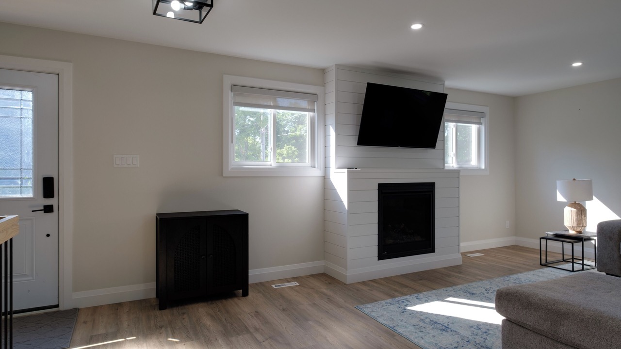 Photo of Livingroom in Grand Bend