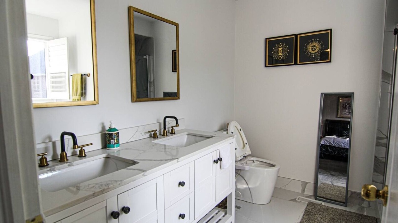 Photo of Bathroom in Churchill Meadows
