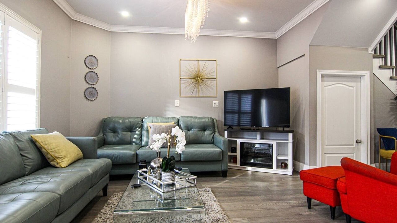 Photo of Livingroom in Churchill Meadows