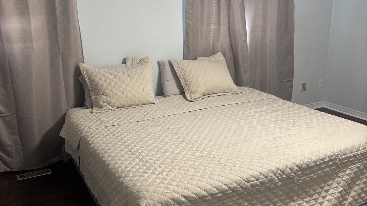 Photo of Bedroom in Hamilton