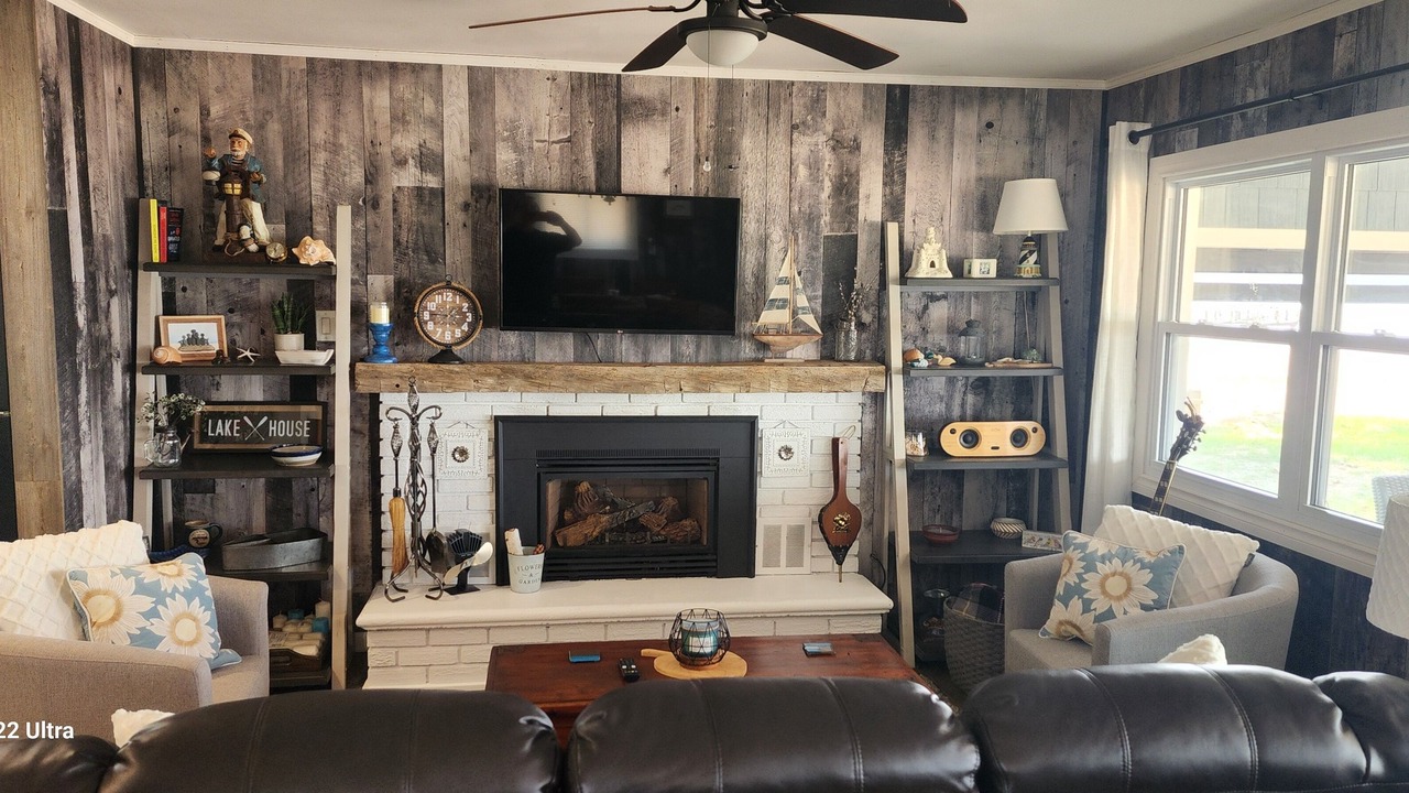 Photo of Livingroom in Amherstburg