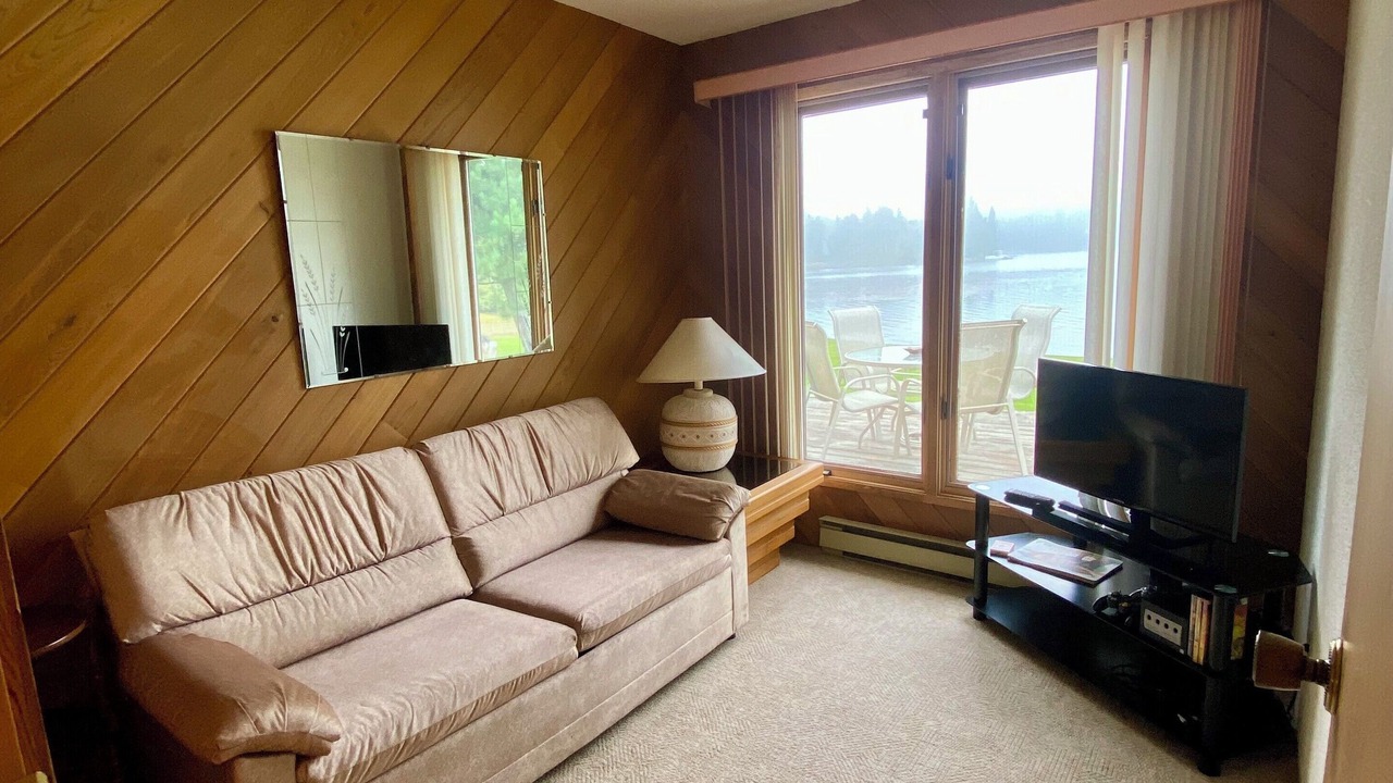 Photo of Bedroom in Unorganized Thunder Bay District