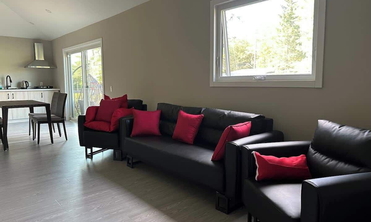Photo of Livingroom in Lakefield