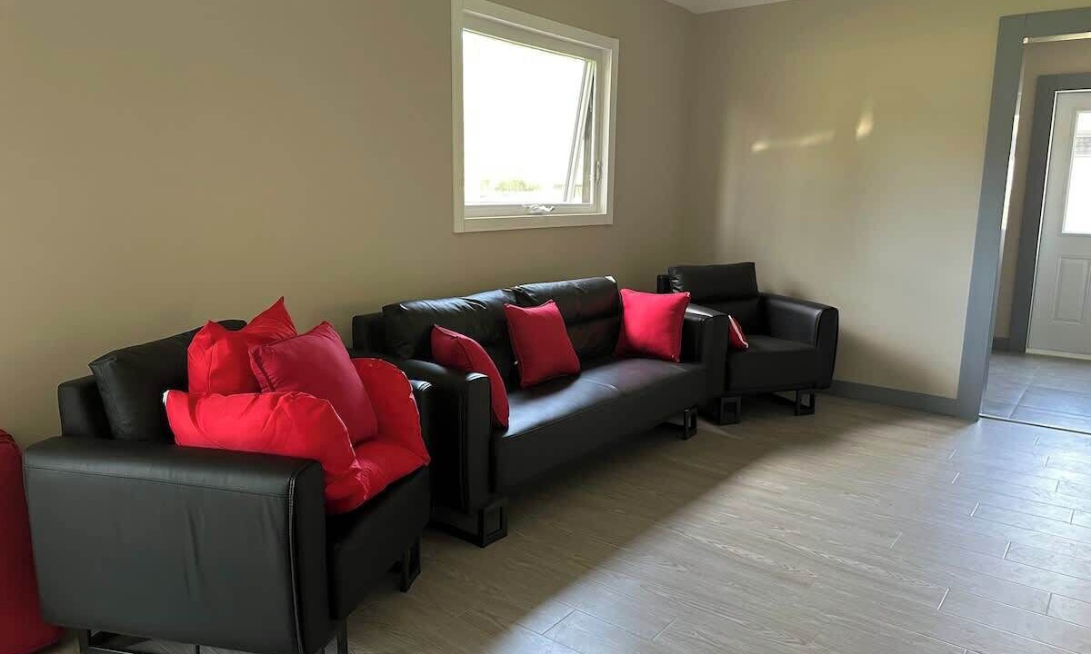 Photo of Livingroom in Lakefield