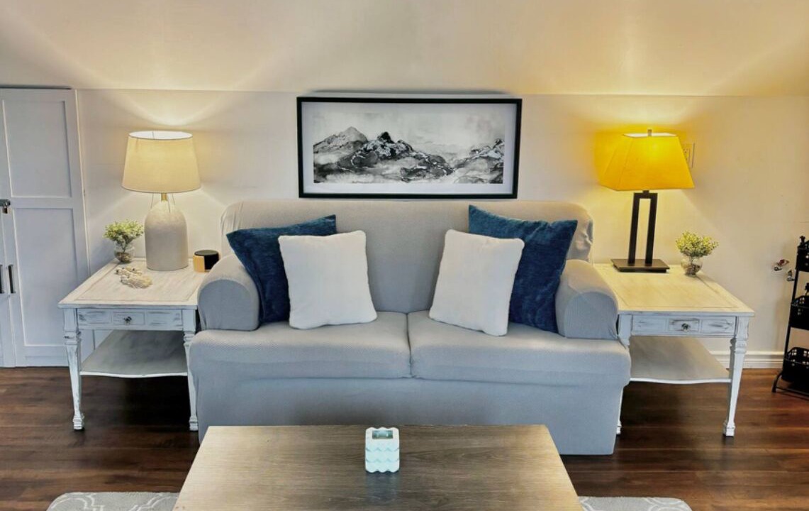 Photo of Livingroom in Port Colborne