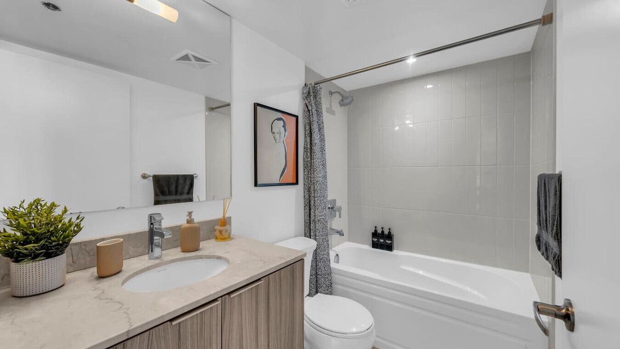 Photo of Bathroom in Bay Cloverhill