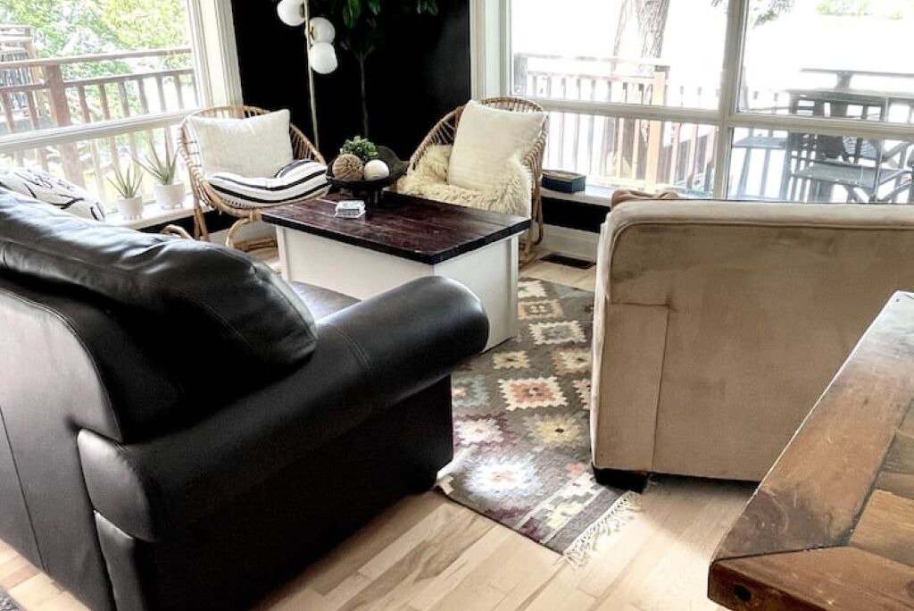 Photo of Livingroom in Utterson
