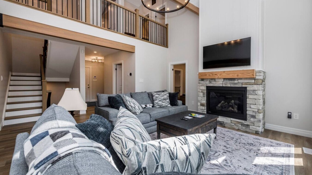 Photo of Livingroom in Georgian Bay