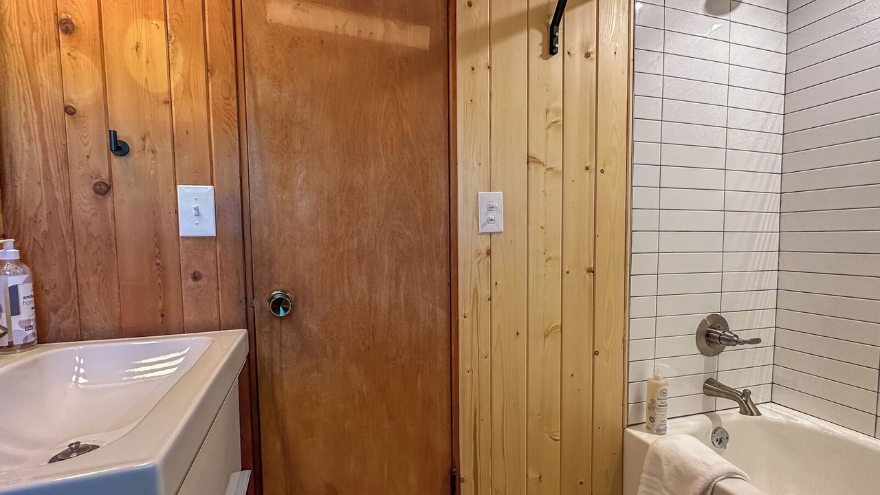 Photo of Bathroom in Schroeder