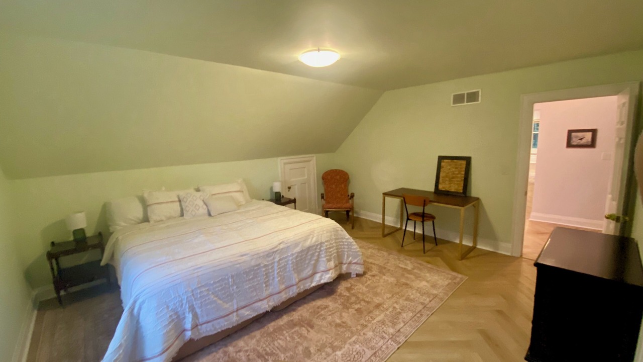 Photo of Bedroom in The Beaches
