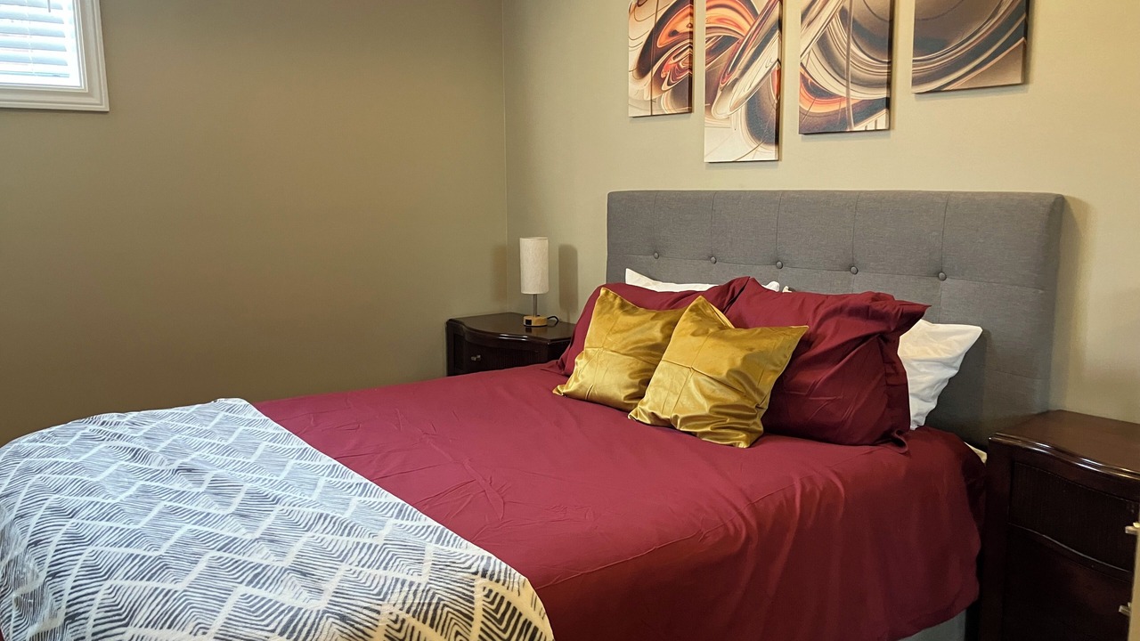 Photo of Bedroom in Ottawa Division