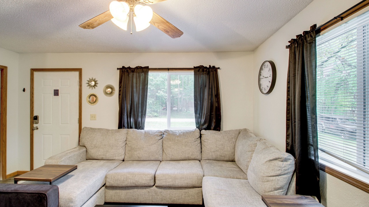 Photo of Livingroom in Cushing
