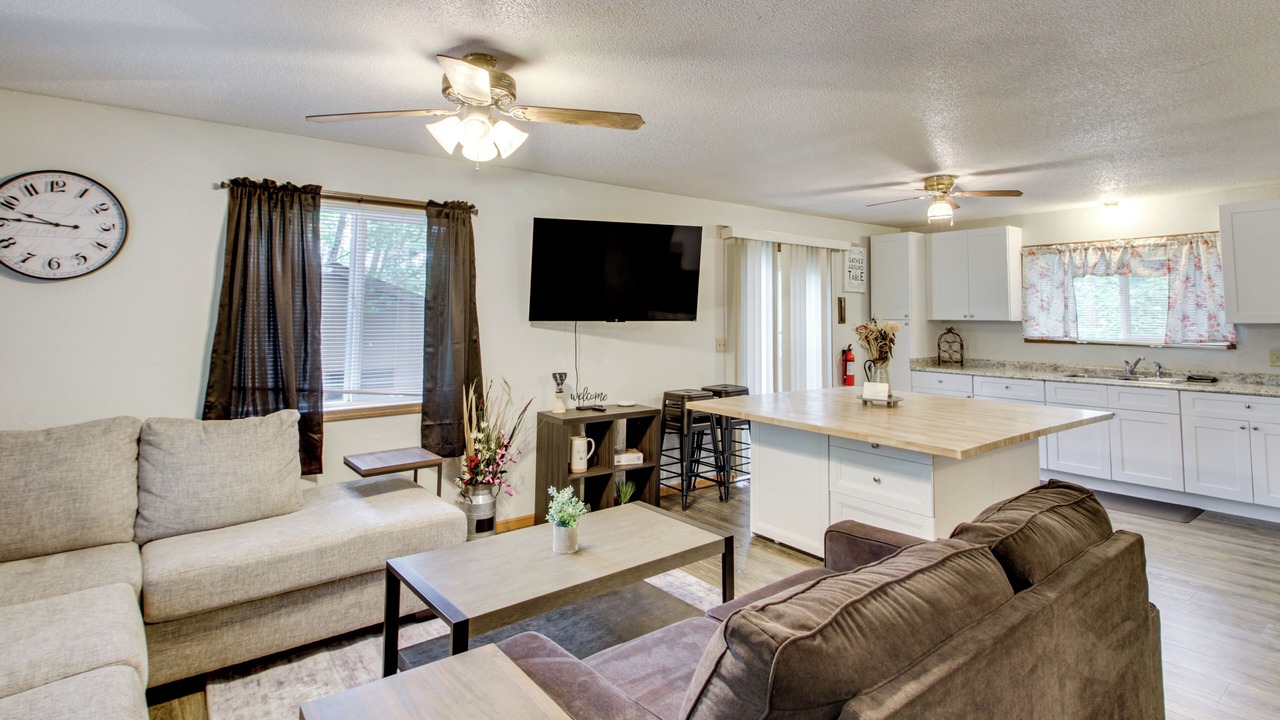 Photo of Livingroom in Cushing