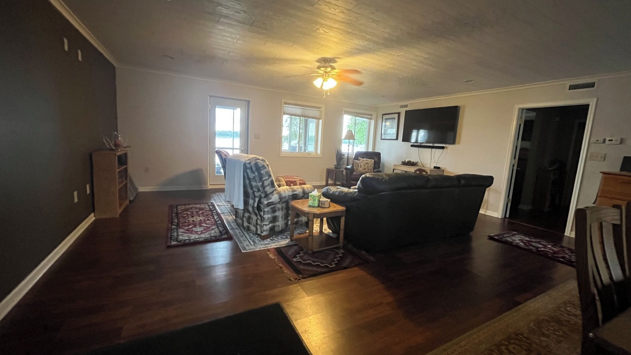 Photo of Livingroom in Le Center