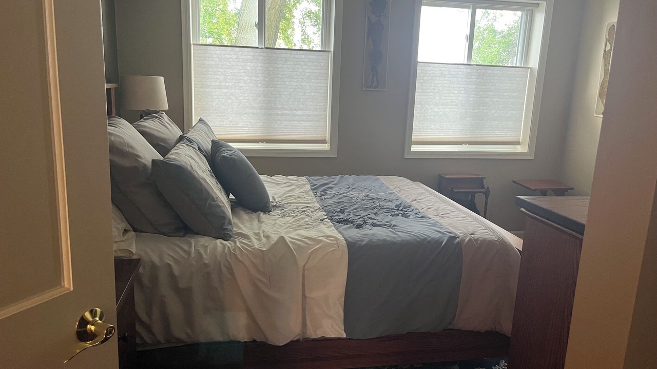 Photo of Bedroom in Le Center