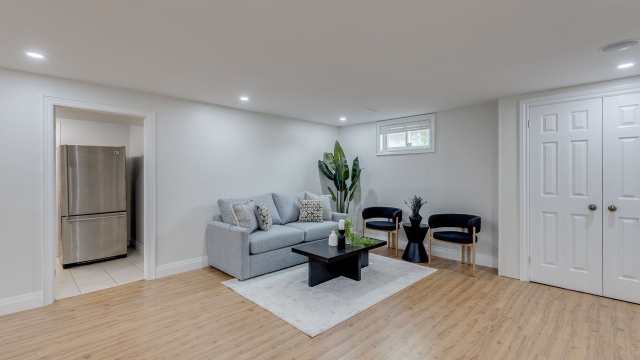 Photo of Livingroom in King City