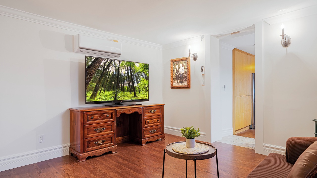 Photo of Livingroom in Scugog